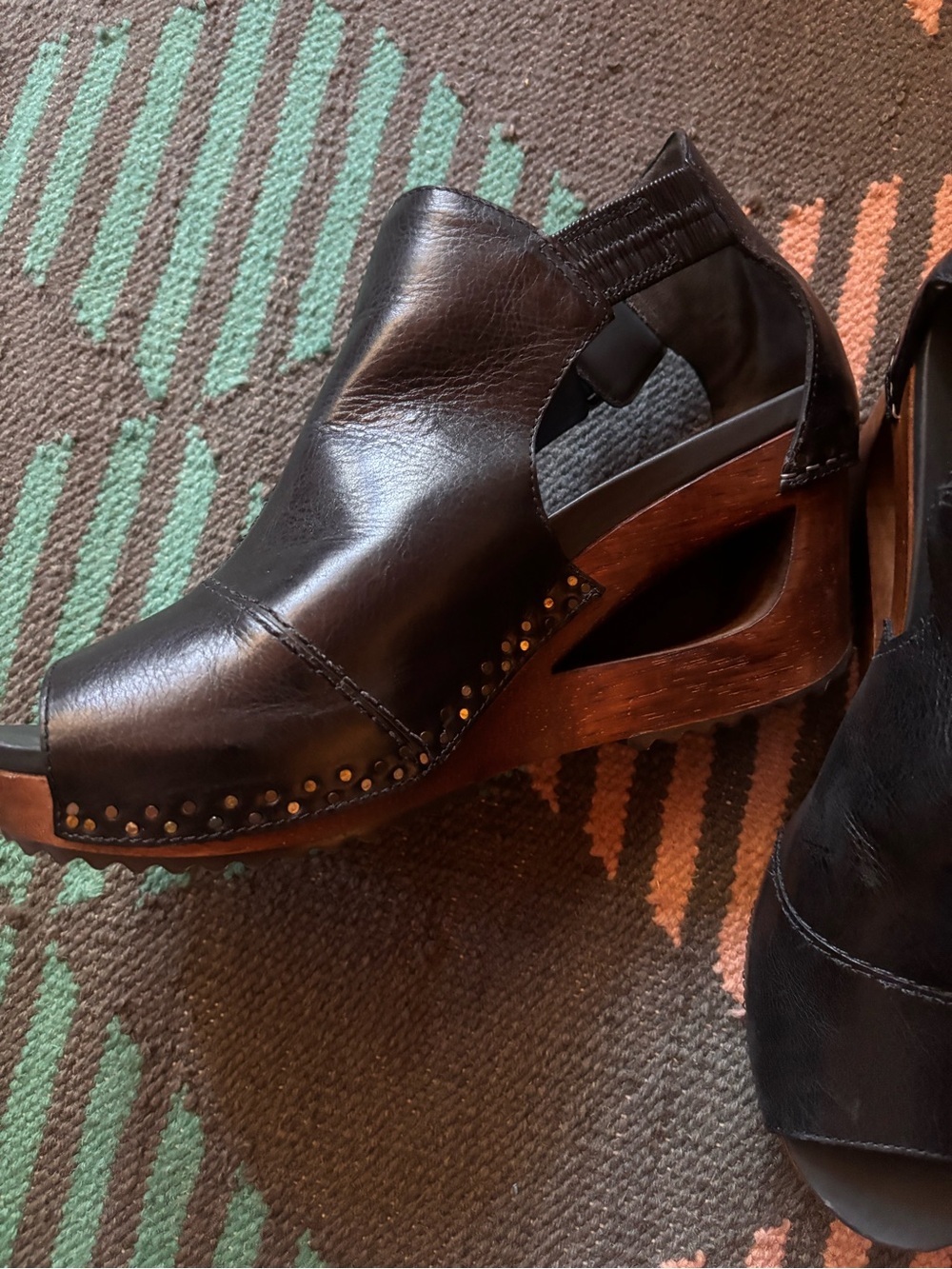 Dansko Black Leather Cutout High Heel Clog | Wood Platform | 41 LIKE NEW - Picture 5 of 6